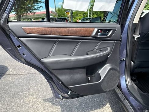 Used 2018 Subaru Outback 3.6R Limited AWD/4WD image 22