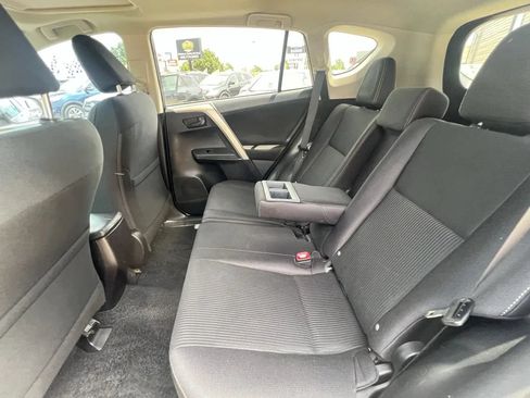 Used 2013 Toyota RAV4 XLE FWD image 30