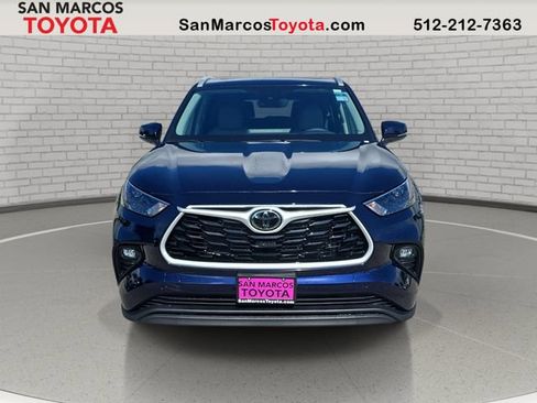 New 2026 Toyota Highlander XLE AWD/4WD image 2