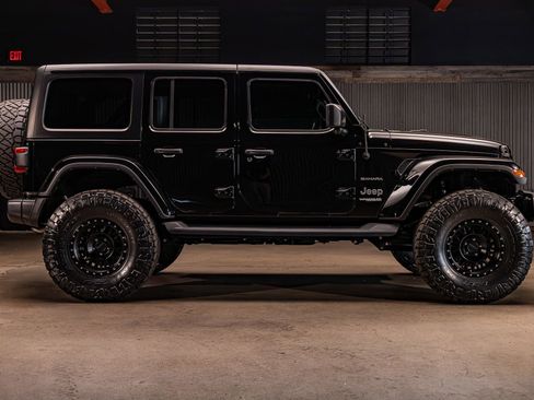 Used 2022 Jeep Wrangler Unlimited Sahara w/ LED Lighting Group image 11