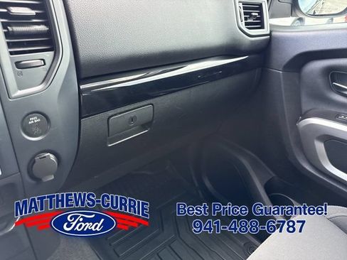 Used 2023 Nissan Titan SV AWD/4WD image 25