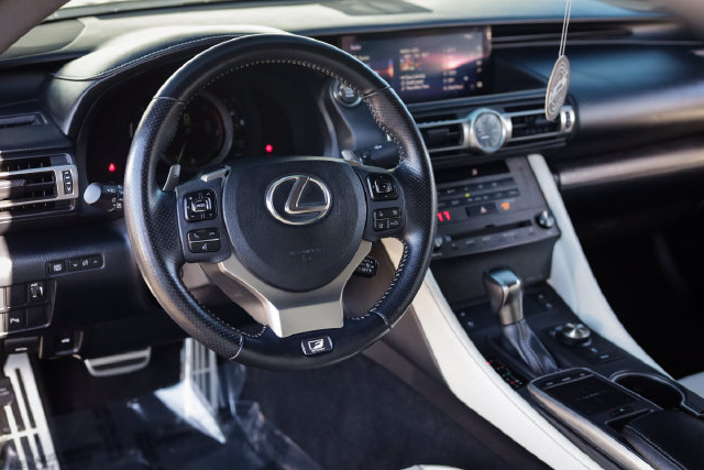 Used 2019 Lexus RC 300 F Sport RWD image 31