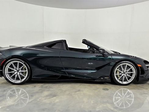 Used 2022 McLaren 765LT RWD image 18