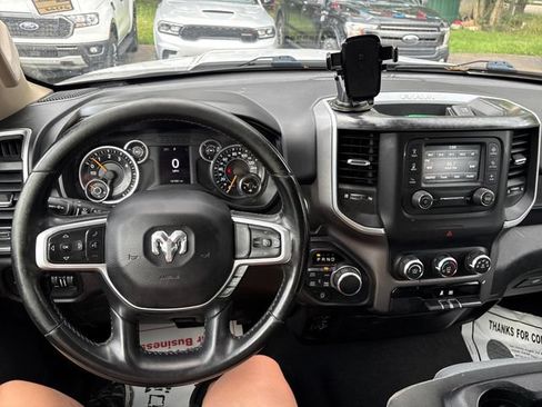 Used 2019 RAM 1500 Big Horn AWD/4WD image 10