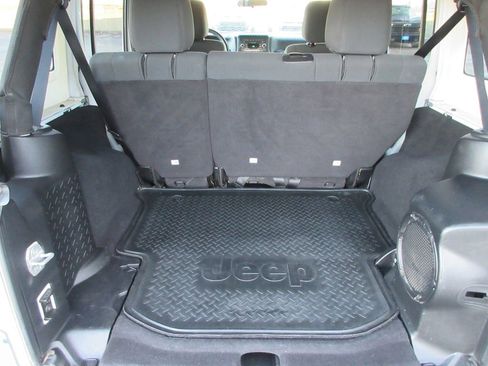 Used 2012 Jeep Wrangler Unlimited Sport image 12