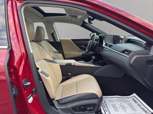 Used 2020 Lexus ES 350 w/ Premium Package image 18