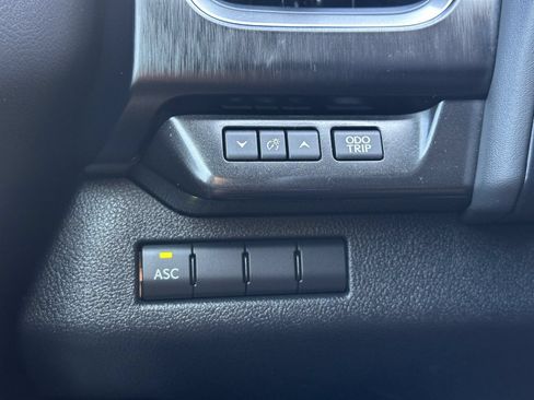 Used 2021 Lexus UX 200 F Sport w/ Accessory Package (Z2) FWD image 29