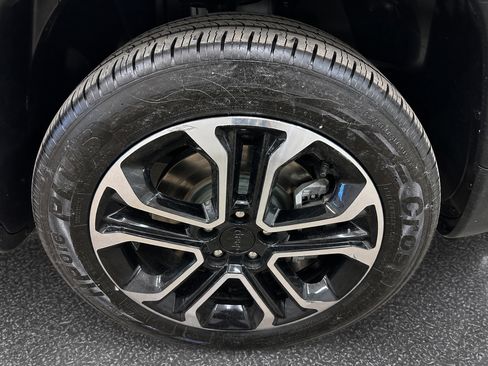 Certified 2024 Jeep Compass Limited AWD/4WD image 29