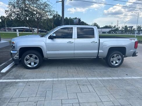 Used 2018 Chevrolet Silverado 1500 LTZ w/ Sport Package AWD/4WD image 3