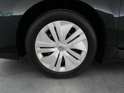 Used 2025 Nissan Leaf S FWD image 19