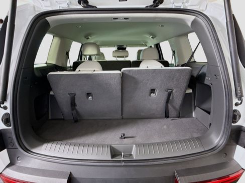 Used 2025 Hyundai Santa Fe SE FWD image 35