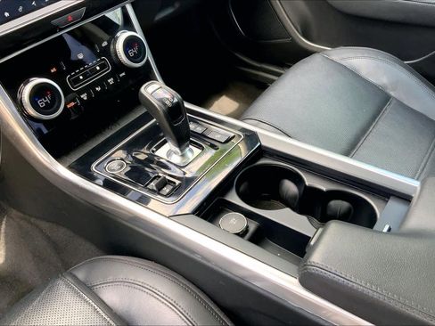 Used 2020 Jaguar XE S RWD image 16
