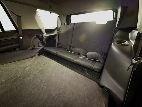 Used 2019 GMC Yukon SLE w/ SLE Value Package image 41