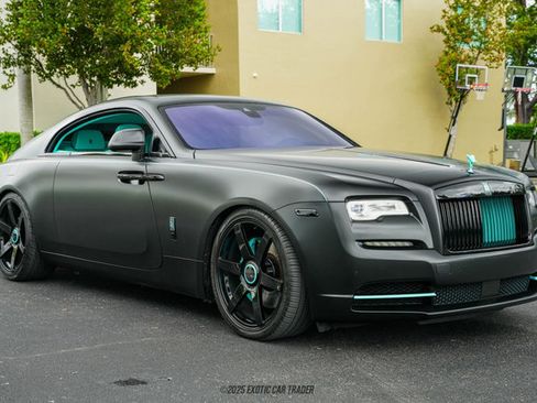 Used 2017 Rolls-Royce Wraith image 12