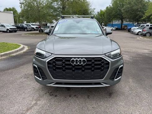 Used 2023 Audi Q5 2.0T Premium w/ Convenience Package AWD/4WD image 2