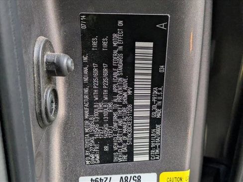 Used 2014 Toyota Sienna XLE image 24