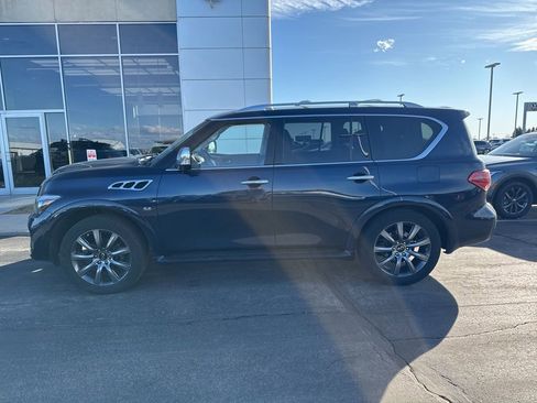 Used 2017 INFINITI QX80 Signature Edition w/ All Season Package image 2