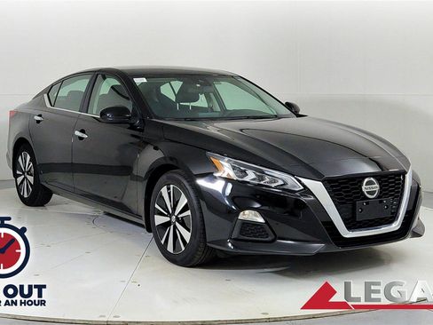 Used 2022 Nissan Altima 2.5 SV image 1