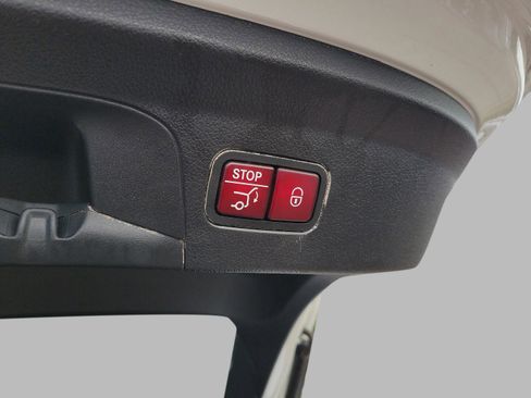 Certified 2023 Mercedes-Benz GLE 53 AMG 4MATIC Coupe image 31