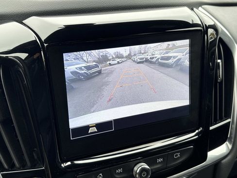 Used 2023 Chevrolet Traverse LT image 20