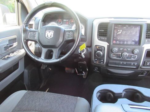 Used 2019 RAM 1500 Big Horn AWD/4WD image 15
