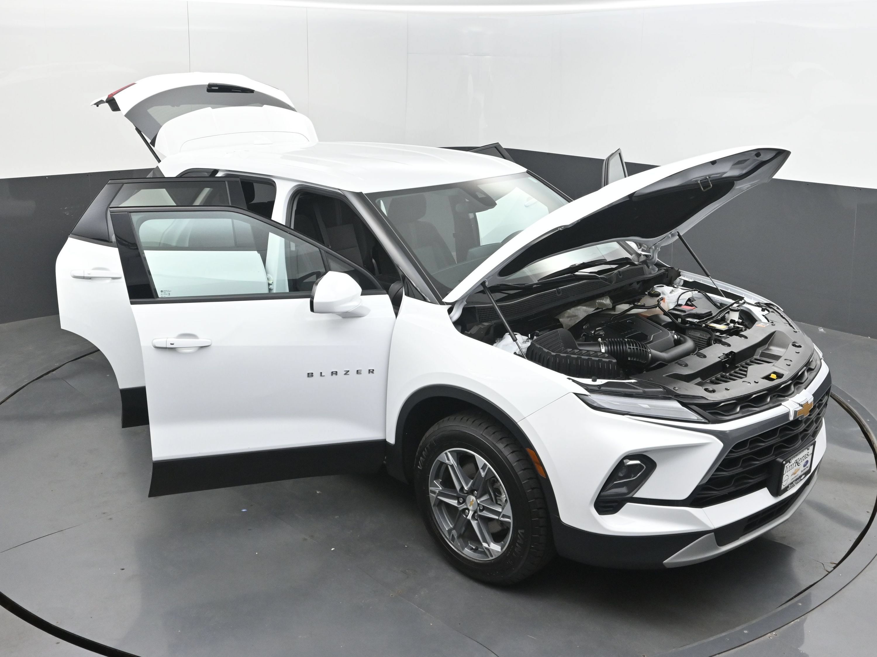 Used 2025 Chevrolet Blazer LT FWD image 39