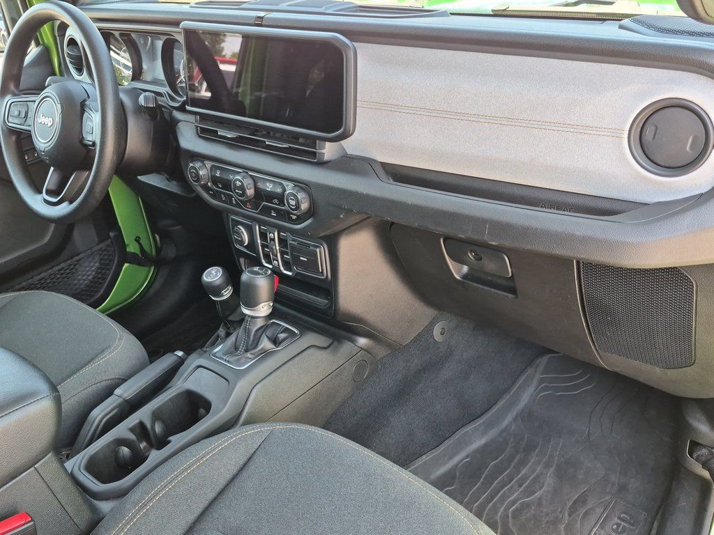 Used 2025 Jeep Gladiator Sport AWD/4WD image 20