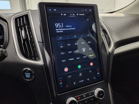 Used 2022 Ford Edge SEL image 10