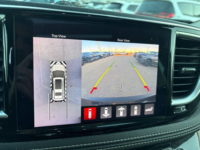 Used 2022 Chrysler Pacifica Limited FWD image 30