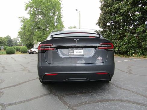 Used 2022 Tesla Model X Plaid image 4