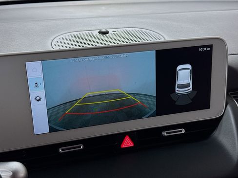 Used 2024 Hyundai Ioniq 5 SE image 3