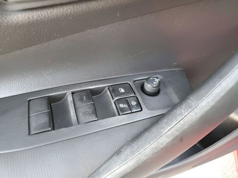 Used 2022 Toyota Corolla LE image 28