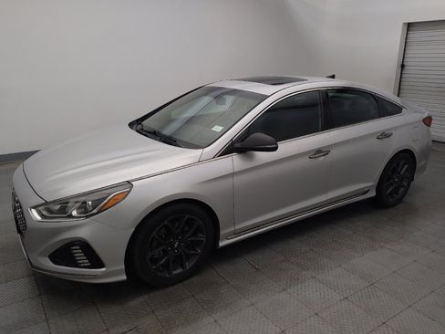Used 2018 Hyundai Sonata Sport FWD image 2