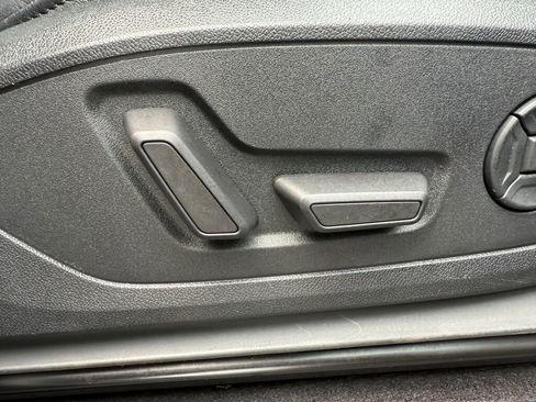 Used 2020 Audi Q3 2.0T Premium Plus image 28