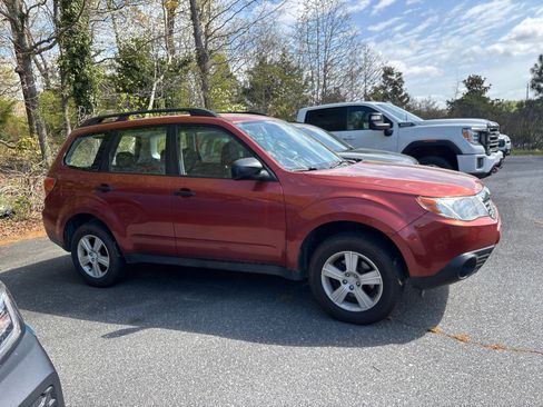 Used 2010 Subaru Forester 2.5X AWD/4WD image 7