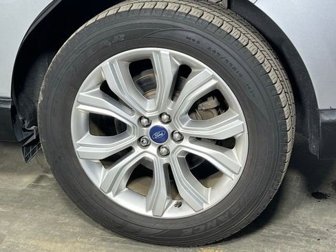 Used 2020 Ford Edge Titanium w/ Equipment Group 301A image 40