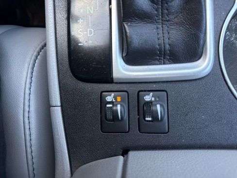 Used 2018 Toyota Highlander XLE image 18