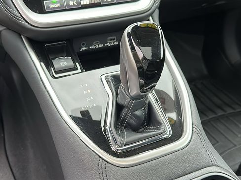 Certified 2025 Subaru Outback Premium image 18