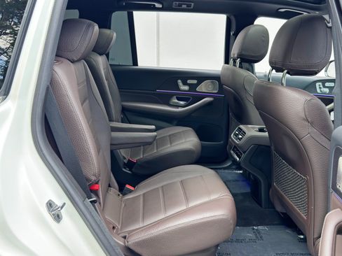 Used 2022 Mercedes-Benz GLS 450 4MATIC w/ Warmth & Comfort Package image 48