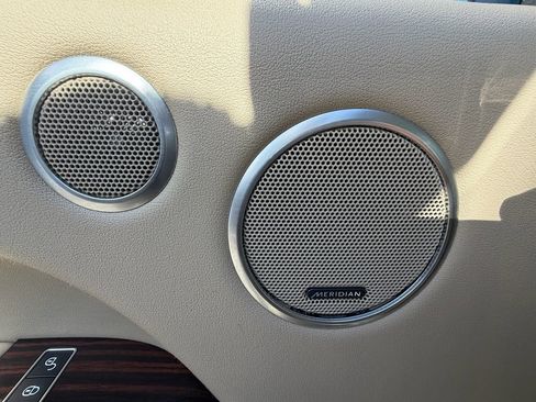 Used 2017 Land Rover Range Rover Supercharged image 12