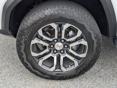 Used 2024 GMC Canyon AT4 image 13