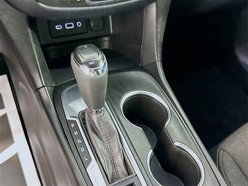 Used 2020 Chevrolet Equinox LT image 17