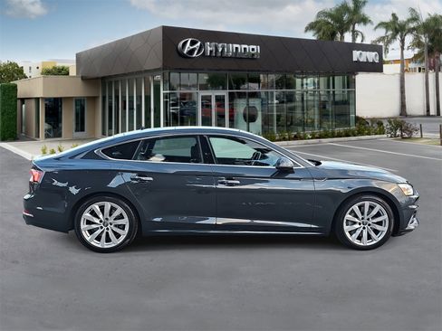 Used 2018 Audi A5 2.0T Premium image 2