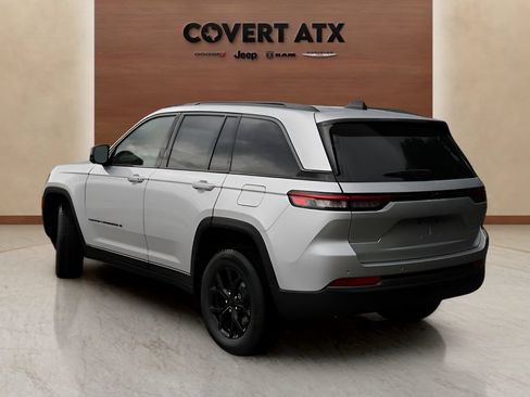 New 2026 Jeep Grand Cherokee Altitude RWD image 3