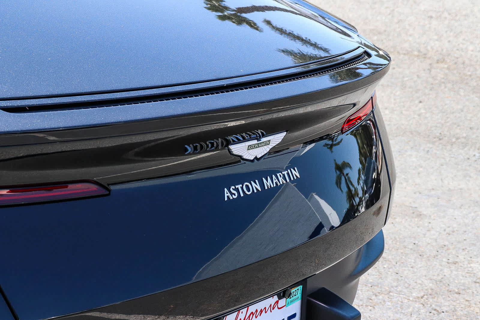 Used 2020 Aston Martin DB11 Coupe RWD image 11