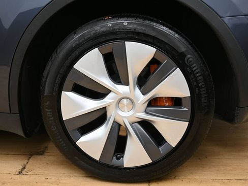 Used 2022 Tesla Model Y Long Range AWD/4WD image 13