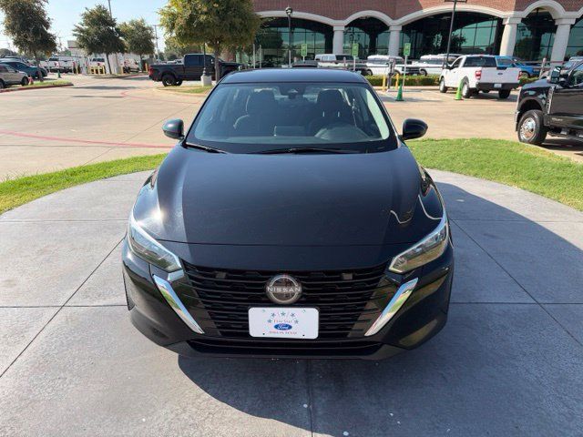 Used 2024 Nissan Sentra SV FWD image 2