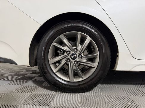 Used 2020 Kia Optima LX FWD image 18