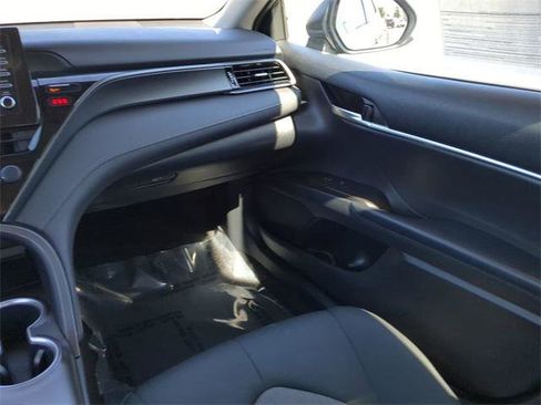 Certified 2021 Toyota Camry LE image 16
