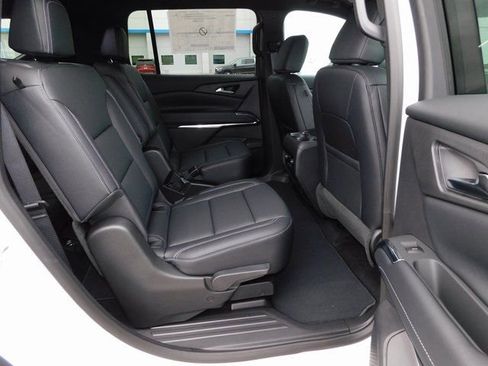 New 2026 Chevrolet Traverse LT w/ Driver Confidence Package FWD image 20